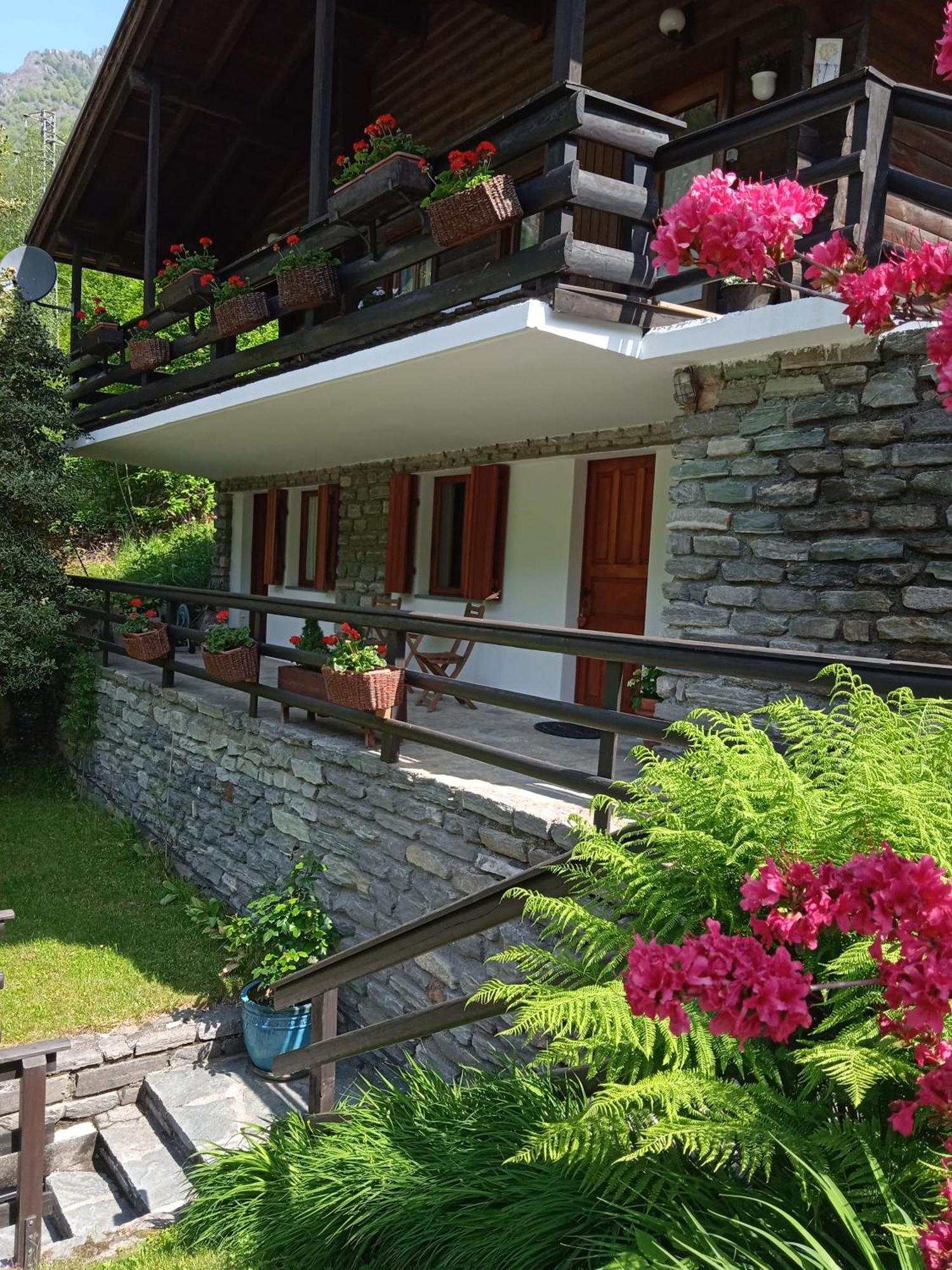 Lo Chalet Bed & Breakfast Pontboset Ngoại thất bức ảnh